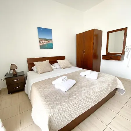 Acta's Apartment Himare